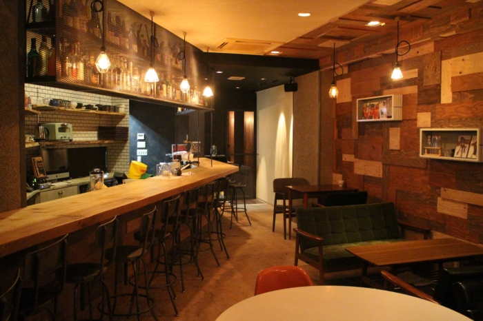 1人でふらっと立ち寄りたくなるカフェ&BAR 「中野商店」